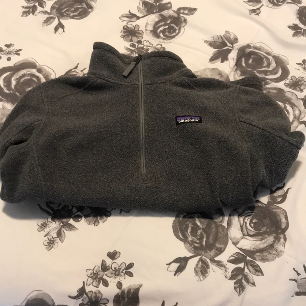 Women’s Patagonia fleece quarter zip
